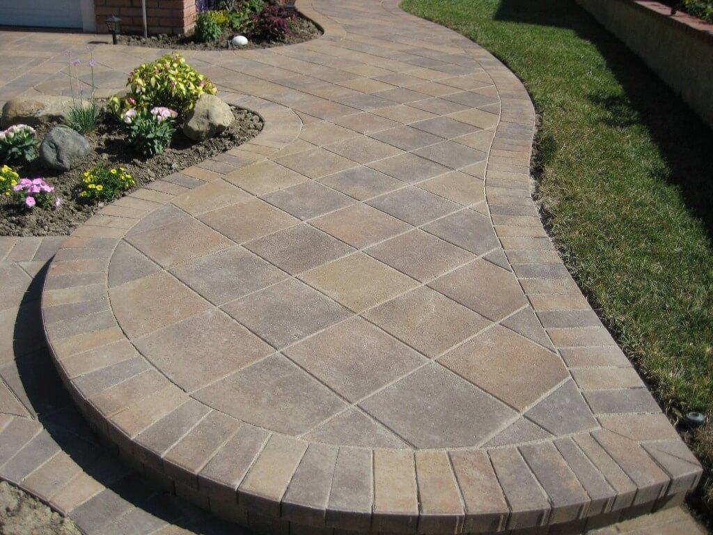 Paver-Concrete-Asphalt-Driveways